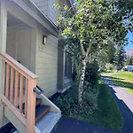 Snowcreek II #220 Condo